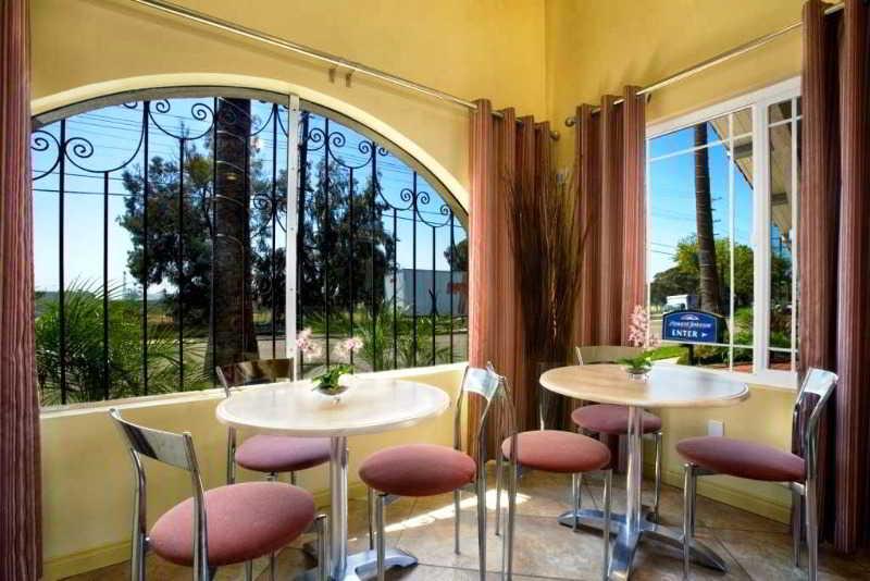Howard Johnson By Wyndham National City/San Diego South Restoran foto