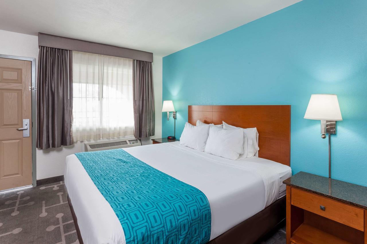 Howard Johnson By Wyndham National City/San Diego South Bagian luar foto